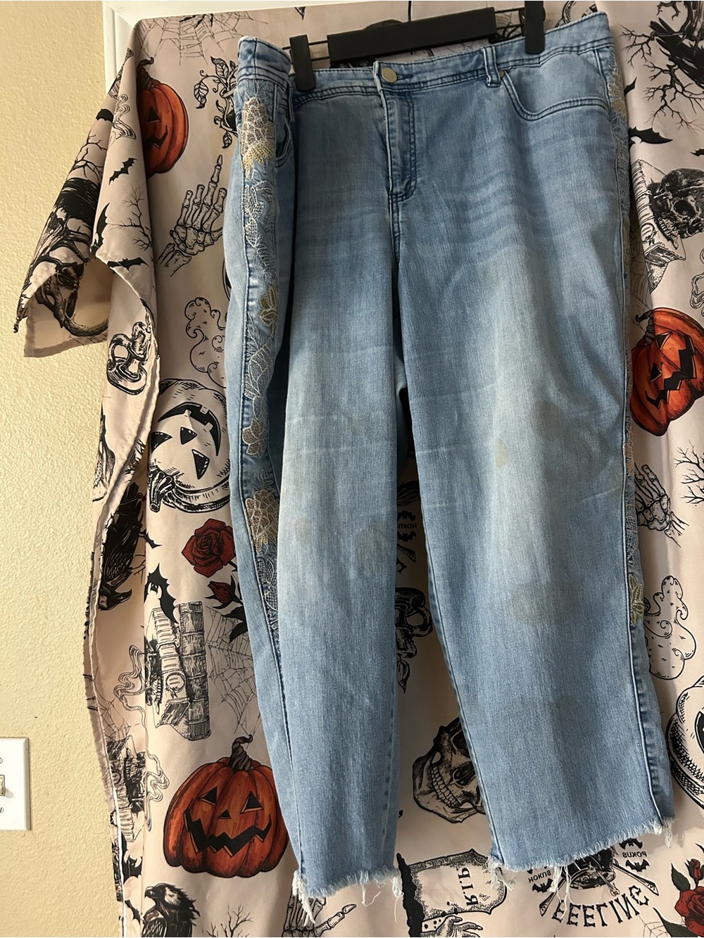 CJ Banks Light Wash Women's Jeans - Relaxed Straight Fit